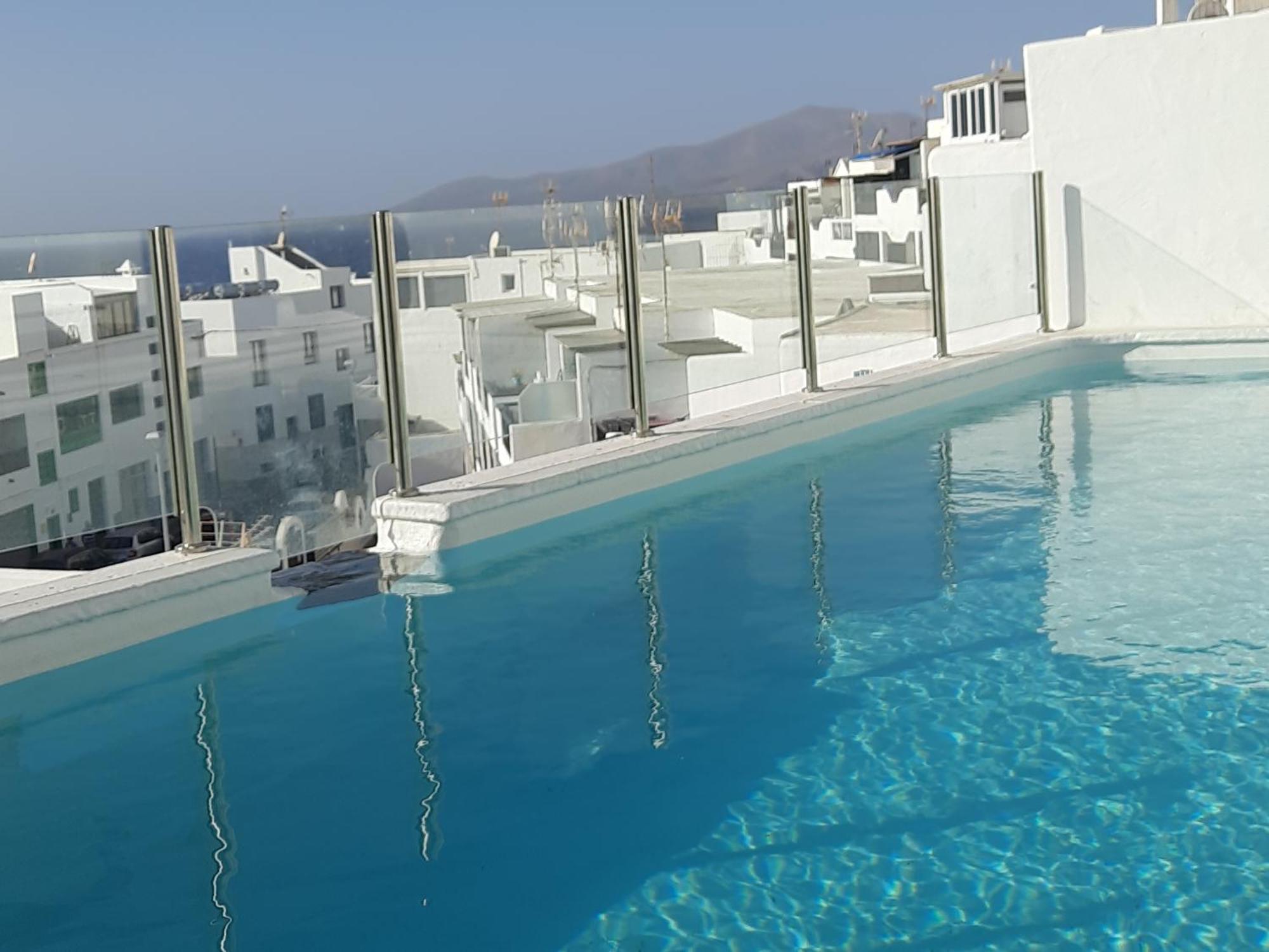 ティアスThe White Dragos With Ocean View - Ac - Private Poolアパートメント エクステリア 写真